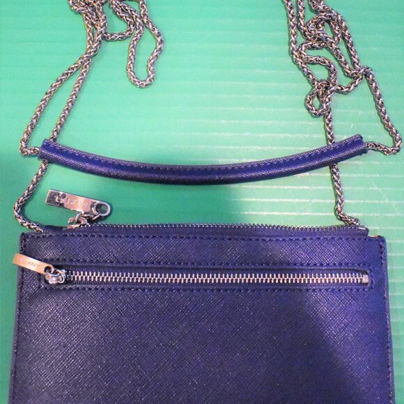 Sorial Crossbody Wallet with Chain - Picture 3 of 3